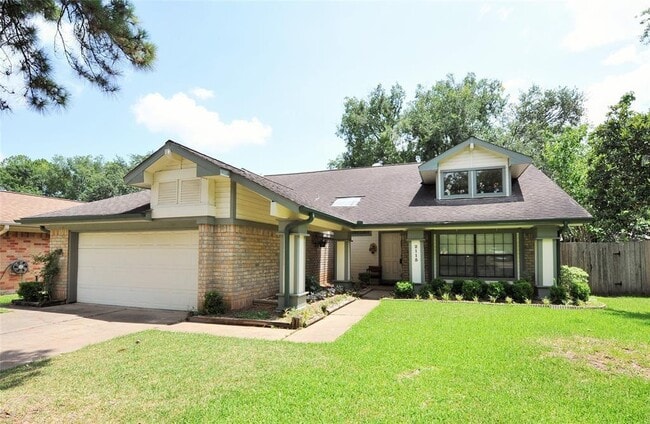 Photo - 2115 Braesmeadow Ln House