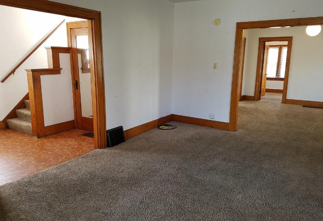 Photo - 808 W Seerley Blvd