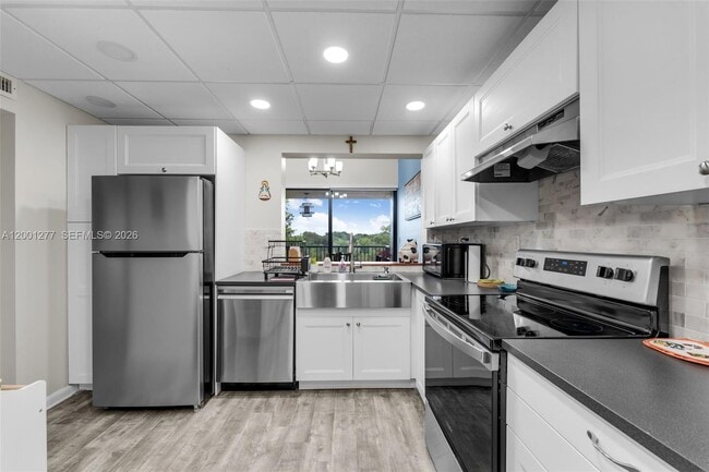 Photo - 6701 SW 116th Ct Unidad 406