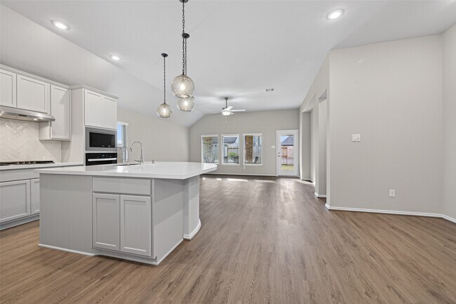 Photo - 8619 Gleaming Vlg Wy