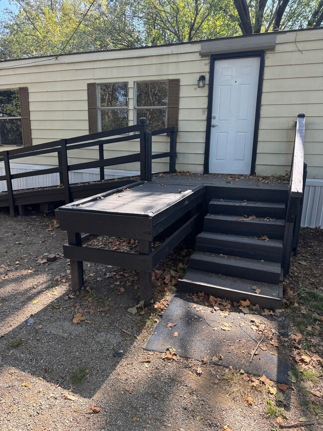 Photo - 328 NE Roselawn Ave