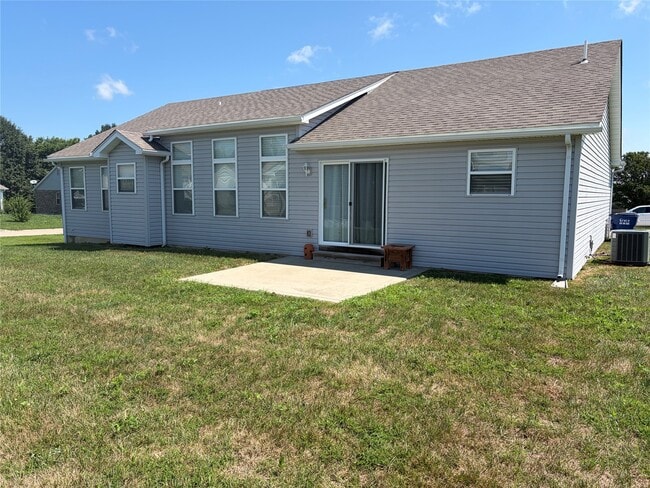 Photo - 627 Gandalf Ln