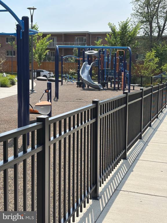 Photo - 7373 Arlington Blvd