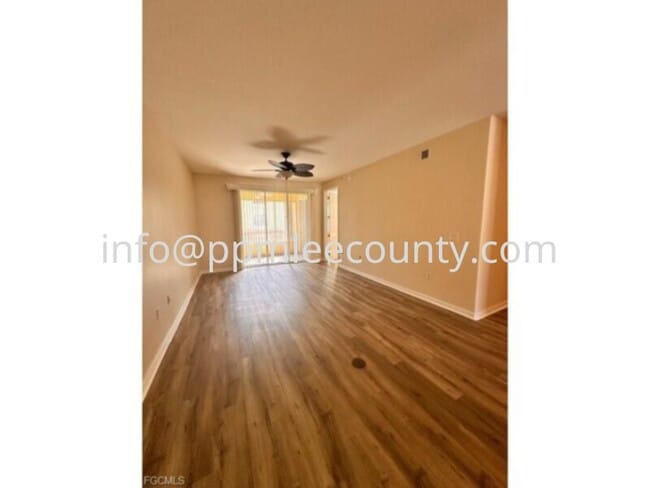 Photo - Fantastic totally renovated 2 bedroom 2 bath condo in Van Loon Commons.