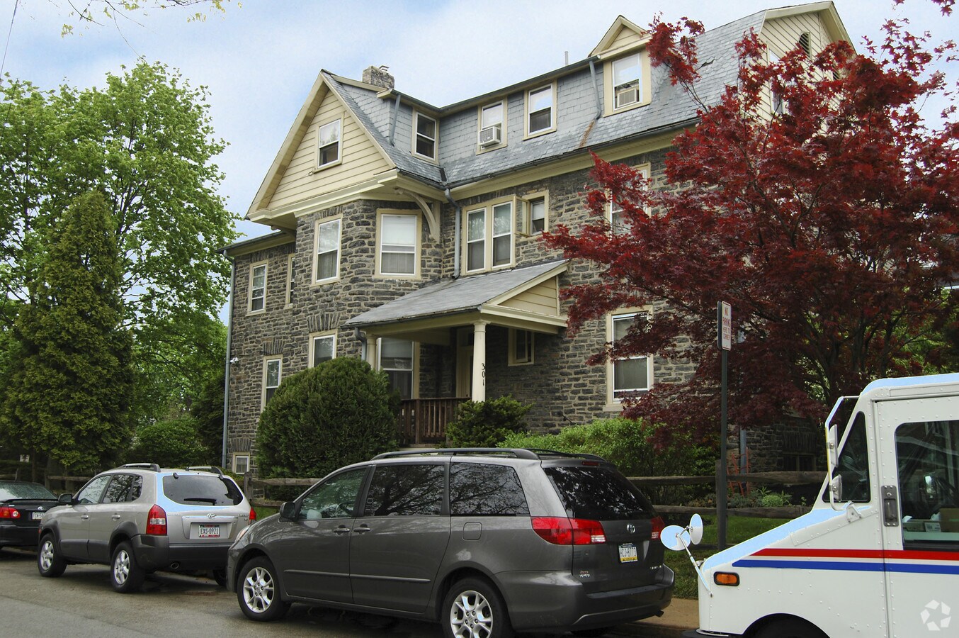 Photo - 301 West Ave