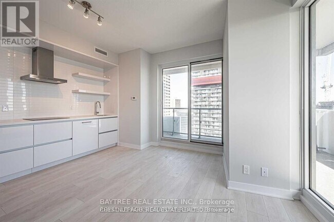 Photo - 2221 Yonge St Unité 2202