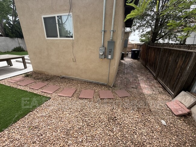 Photo - 3925 Mesa Verde Ave NE