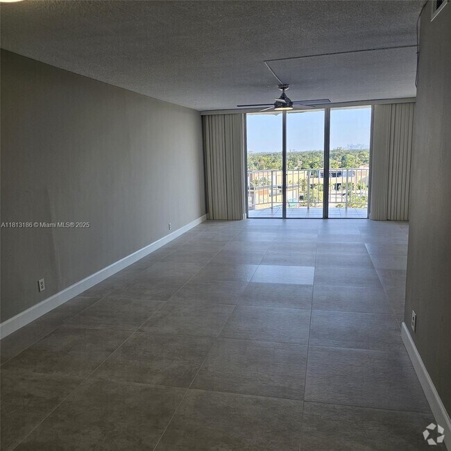 Building Photo - 16710 NE 9th Ave Unit 804 Rental