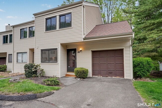 Building Photo - 49 Deer Run Unit 49