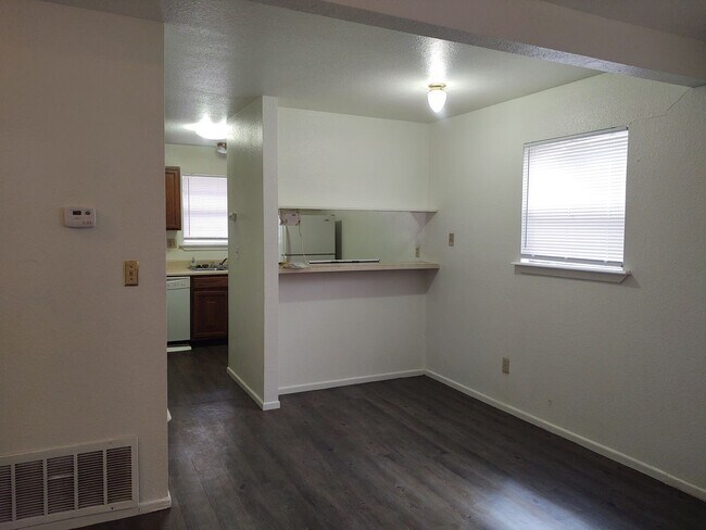 Photo - 622 Mill St Unidad 622B