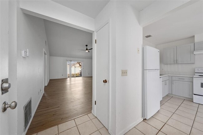 Photo - 126 Dahlia Village Cir