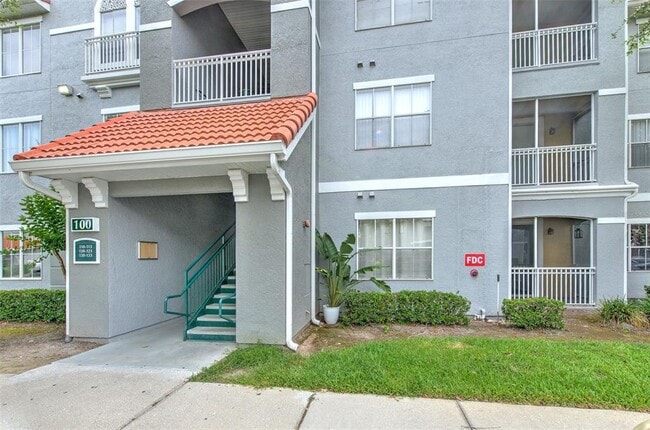 Building Photo - 18001 Richmond Pl Dr Unit 123 Rental