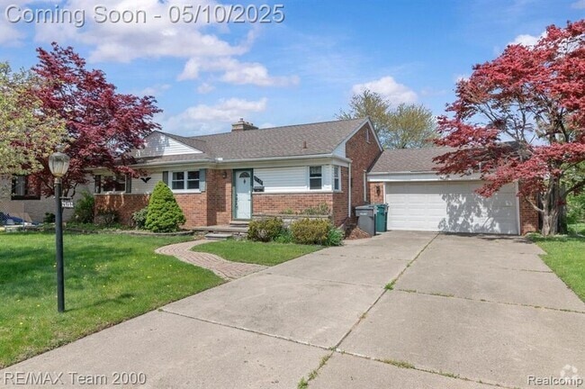 Building Photo - 25152 Fairway Dr Rental
