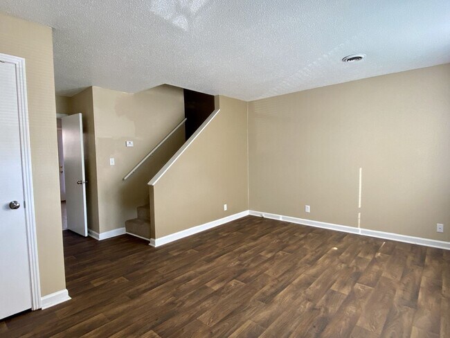 Photo - Walk to APSU!! 2 Bed/1.5 Bath! No carpet on main level!