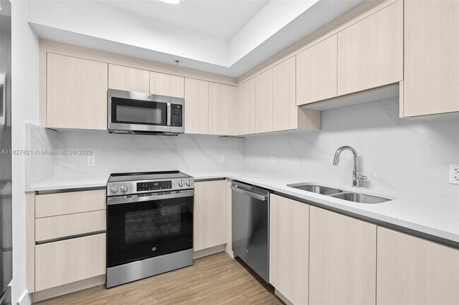 Photo - 1500 Bay Rd Condo Unit G-0601