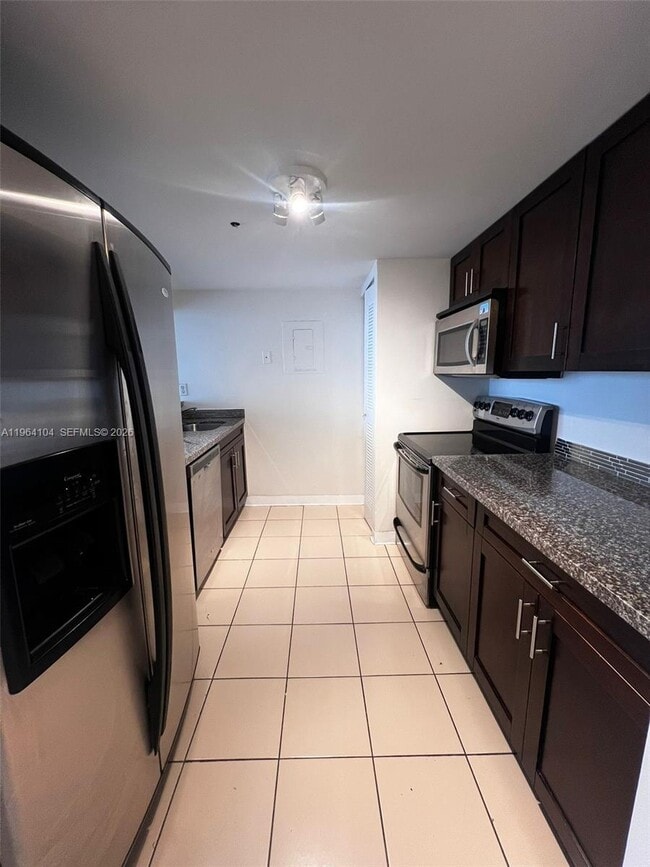 Photo - 7601 E Treasure Dr Unidad 915