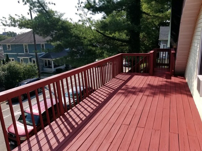 Photo - 615 N Lincoln St