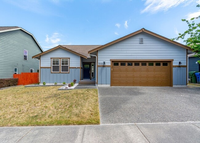 Building Photo - 3 Bedroom 2 Bath Home in Fairway Point