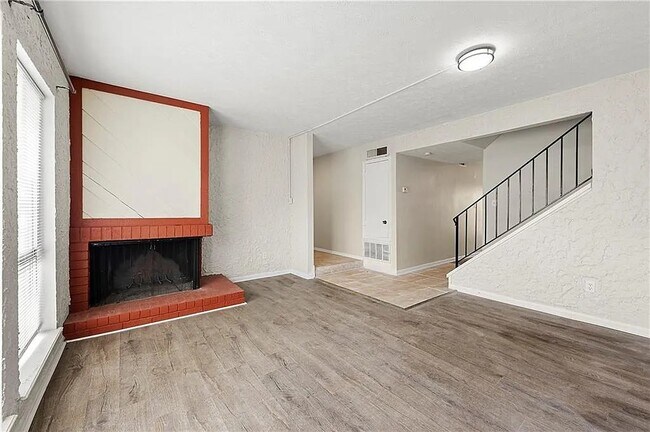 Photo - 3184 Nectarine Cir