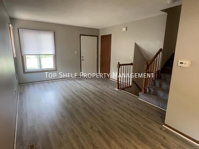 Photo - 1025 6th St NW
