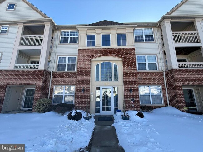 Building Photo - 309 Tall Pines Ct Unit 9