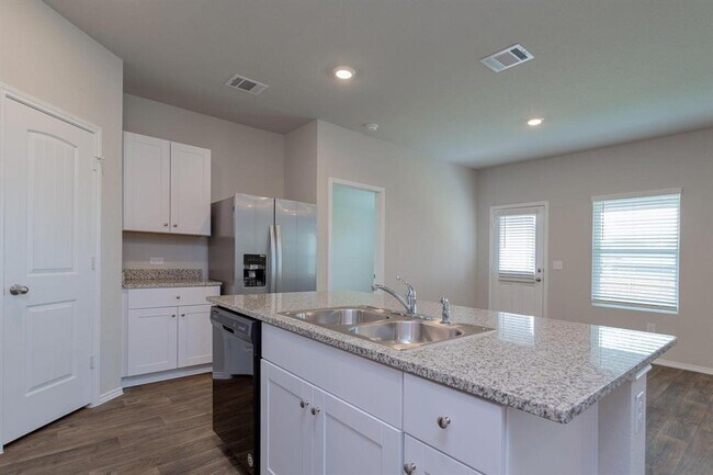 Photo - 6009 Ronee Leah Dr