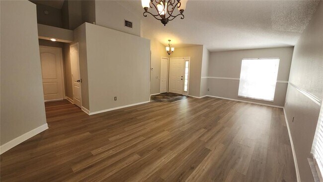 Photo - 12507 Midpointe Dr