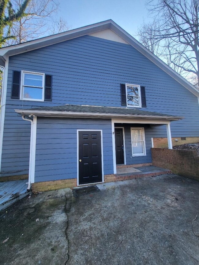 Photo - 3000 Jamestown Dr