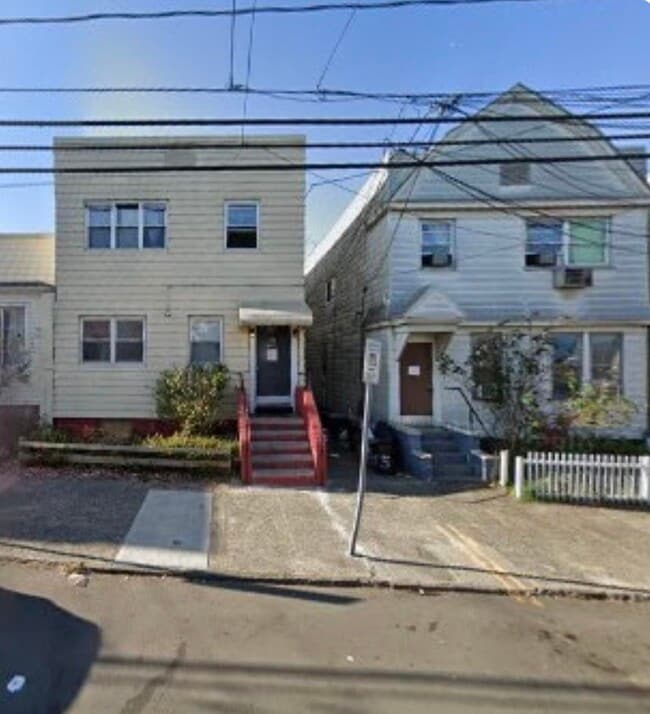 Building Photo - 53 Terhune Ave Unit 1F