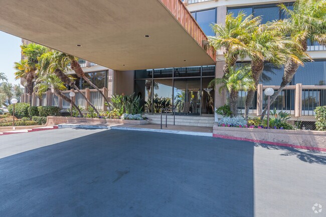 Entrance - Le Rondelet Condominiums