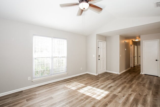 Photo - 10119 Grand Junction Rd