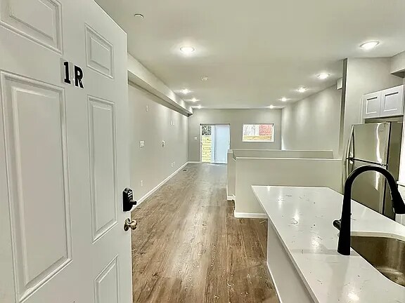 Photo - 1230 N Marshall St Unit 10