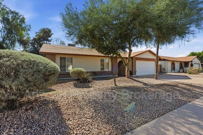 Photo - 2325 W Stottler Dr