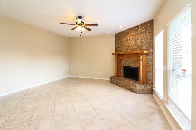 2520 Buck Dr