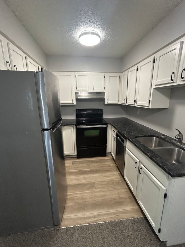 1409 Sunset Dr Unit 201