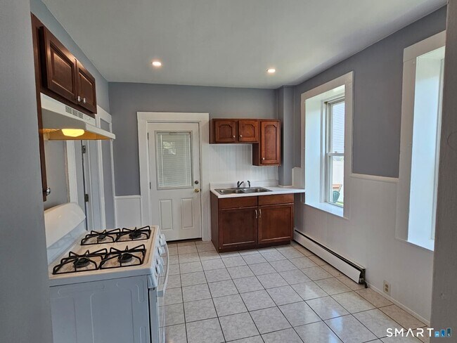 Photo - 301 Roosevelt Dr Unit 1