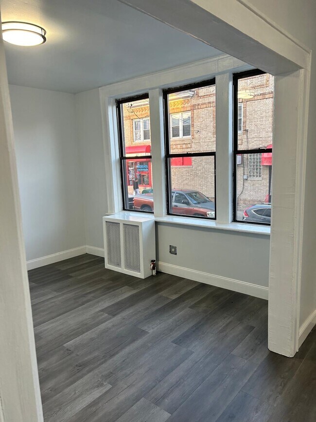 Photo - 61 65th St Unit 1