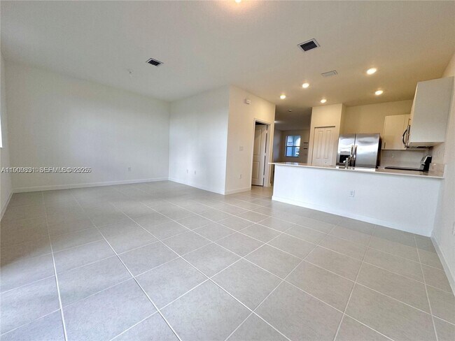 Photo - 2490 SE 29th St