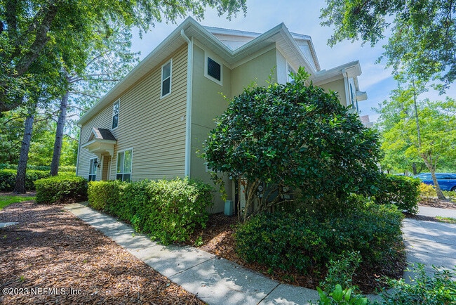 Photo - 7990 Baymeadows Cir E