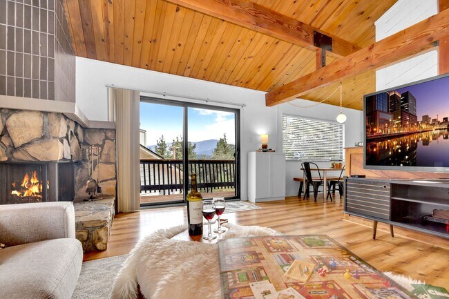 355 Mullins Dr