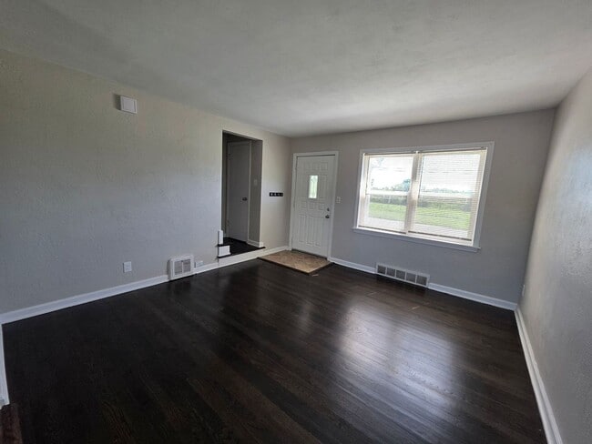 Photo - 2 Bed Duplex Near Downtown Liberty & William Jewell!