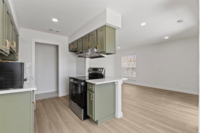 Photo - 908 Isbell Rd Unidad D