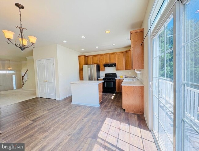 Photo - 4651 Carisbrooke Ln