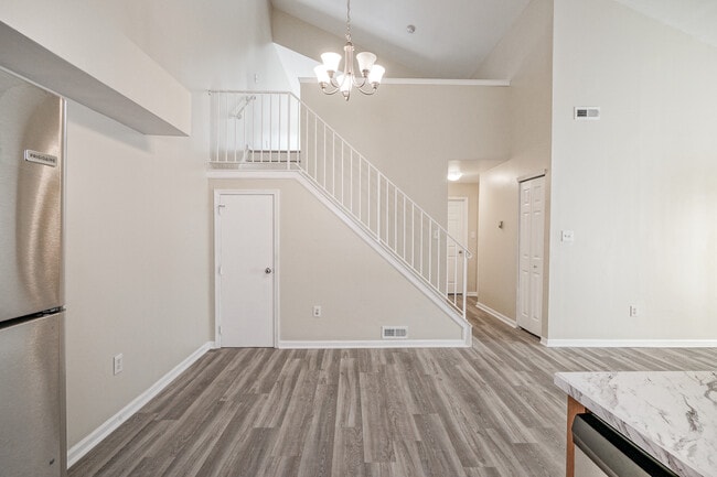 Photo - 1396 Tristram Cir