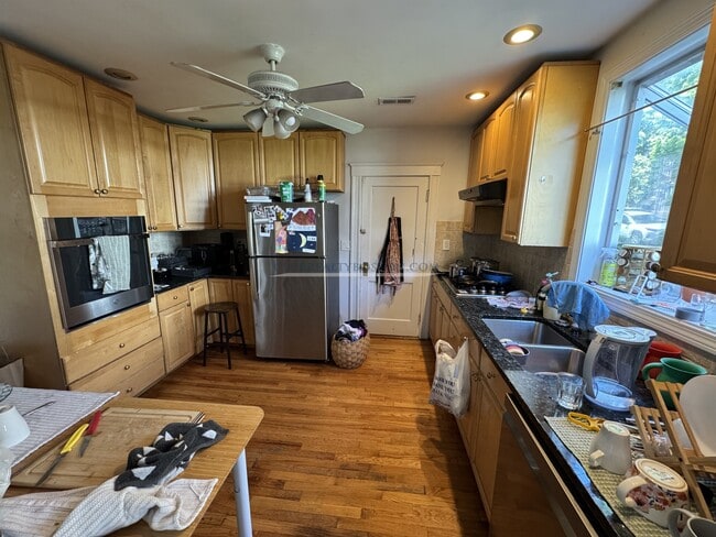 Photo - 44 Blenford Rd Unit 1