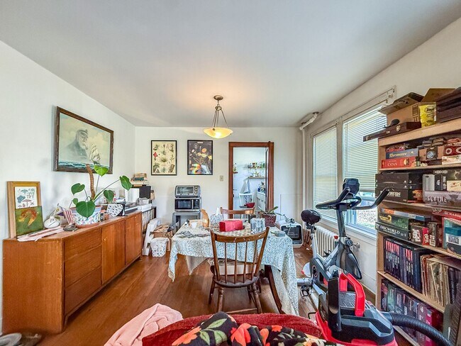 Photo - Charming & Convenient 2 Bedroom Near UIUC – Great Location!