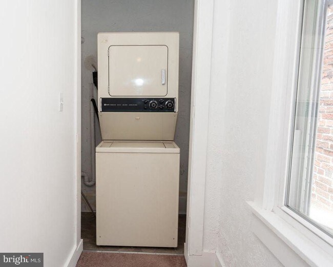 Photo - 91 E Main St