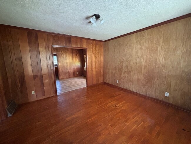 Photo - 3 Bedrooms, 1 Bathroom - Home in Armuchee!