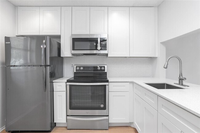 Photo - 9202 NW 1st St