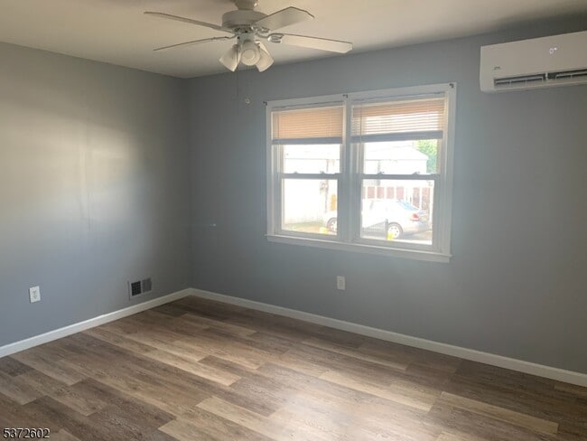 Photo - 700 Louis Ave